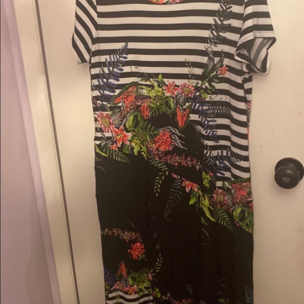 Ladies dress